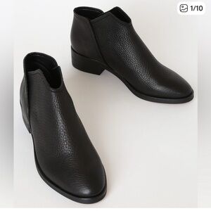 Dolce Vita Trist Black Leather Ankle Booties 8